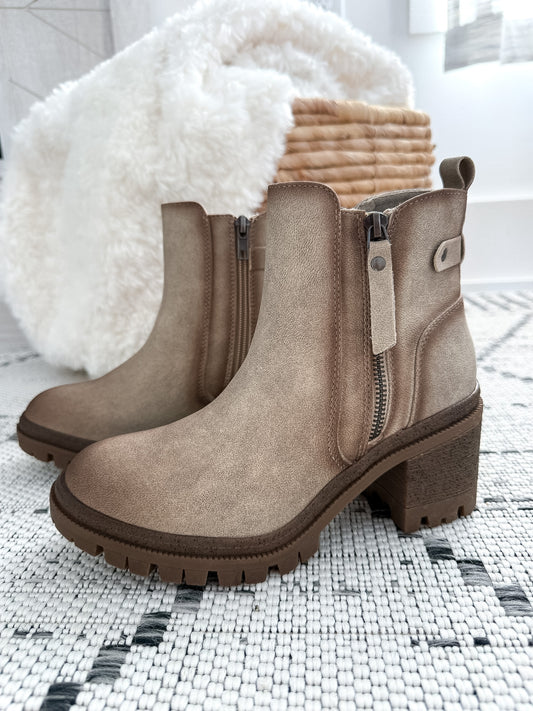 Very G Maeve Boot - Beige
