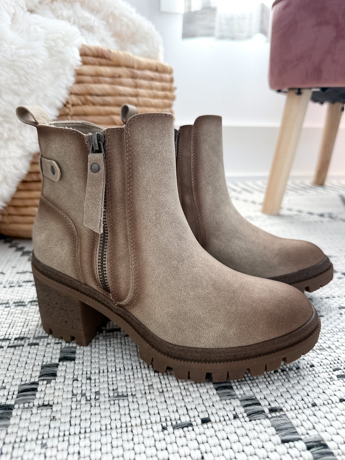 Very G Maeve Boot - Beige