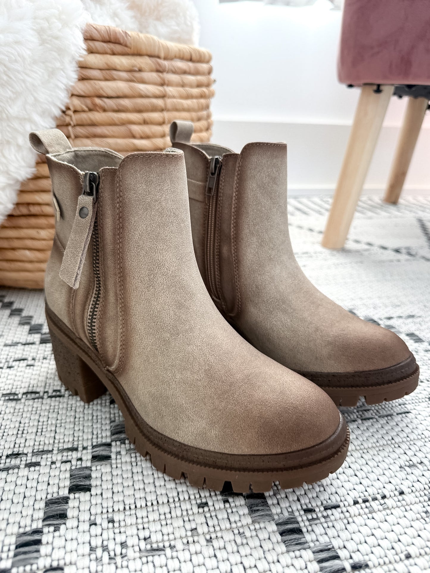 Very G Maeve Boot - Beige