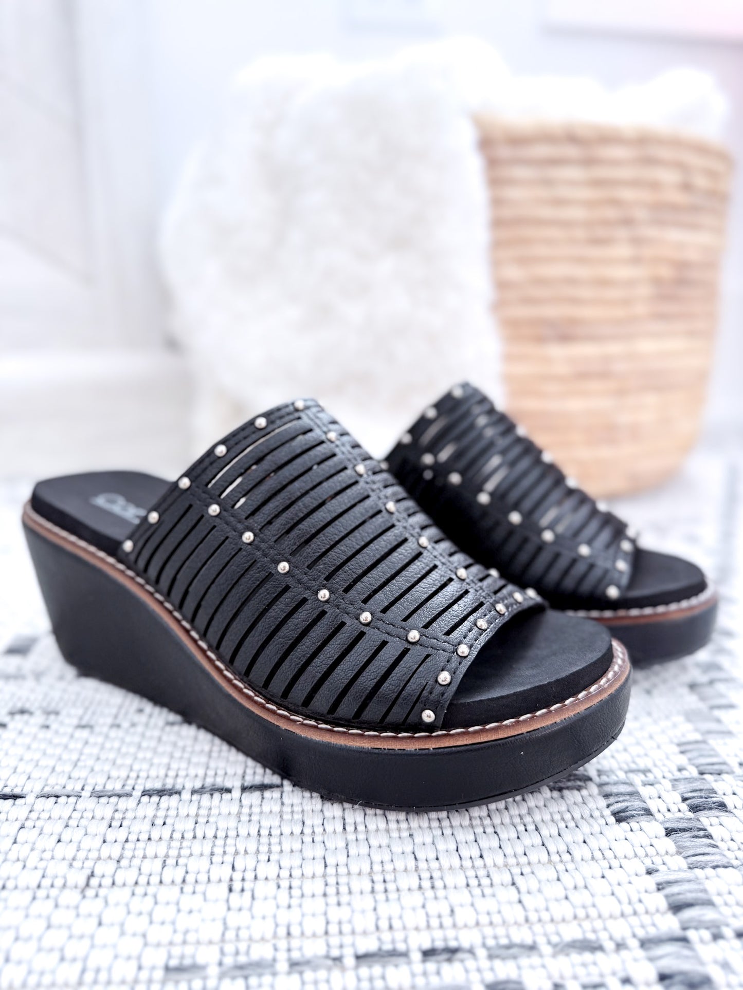 Corky's Much Better Wedge - Black