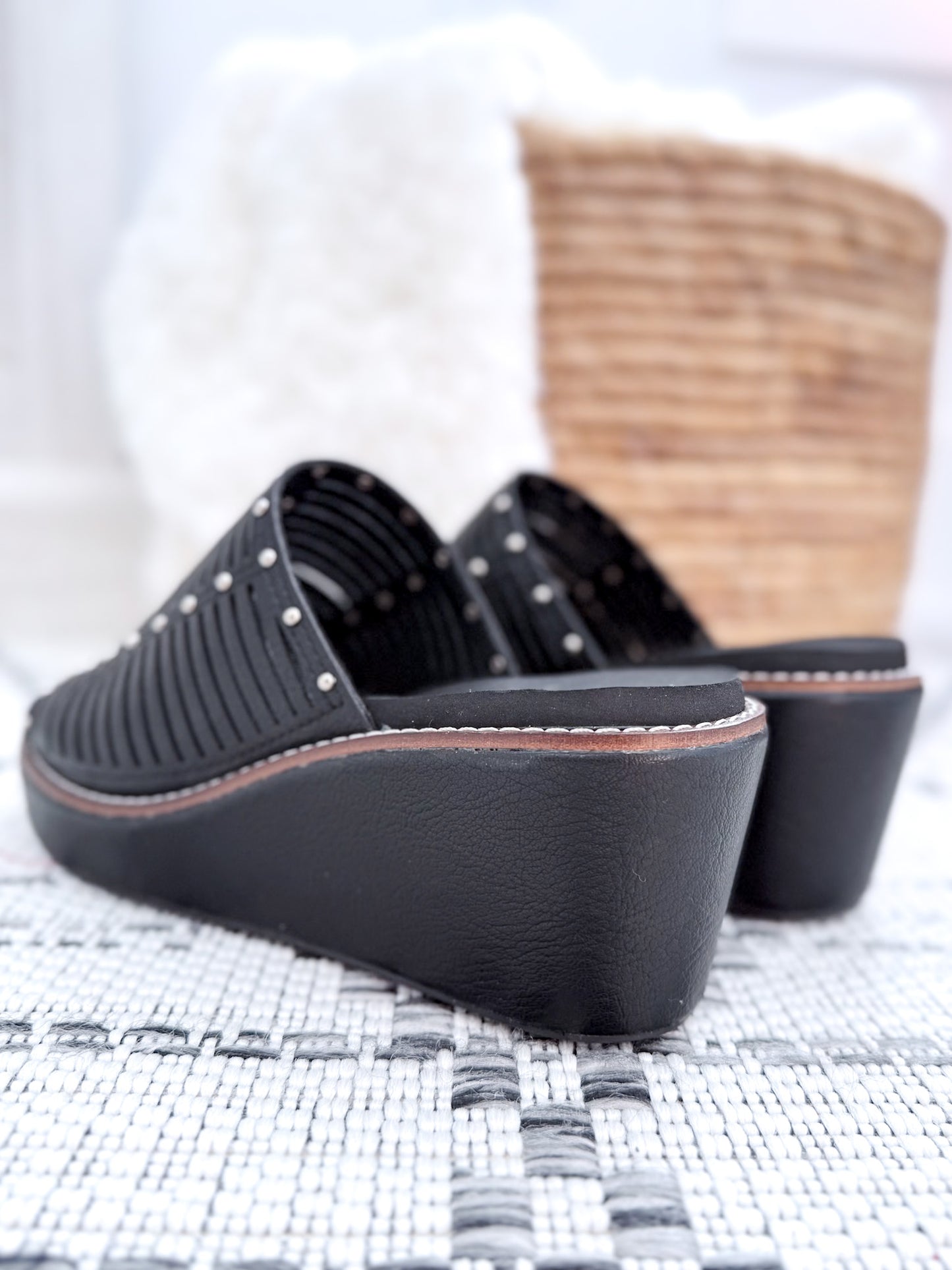 Corky's Much Better Wedge - Black