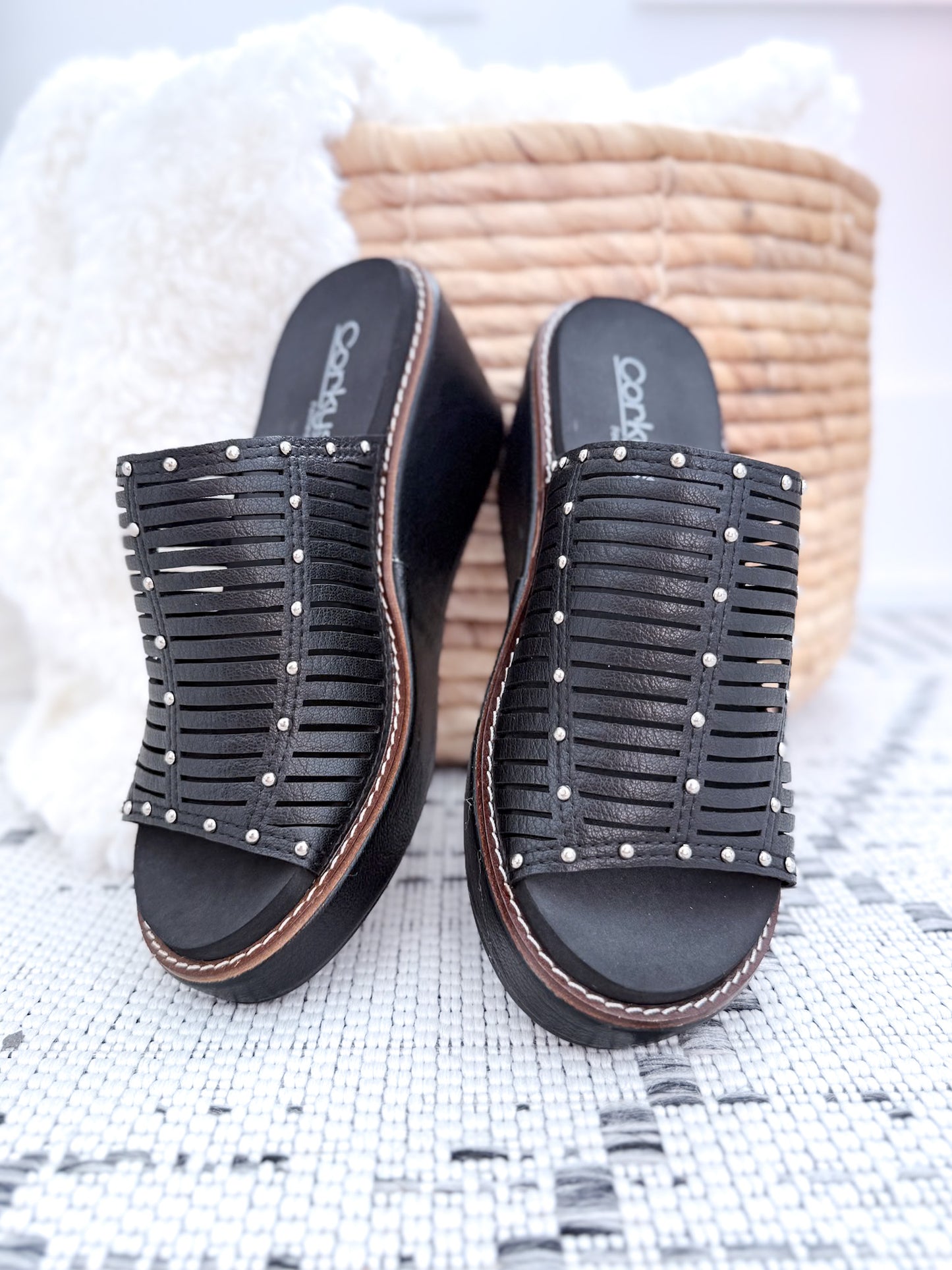 Corky's Much Better Wedge - Black