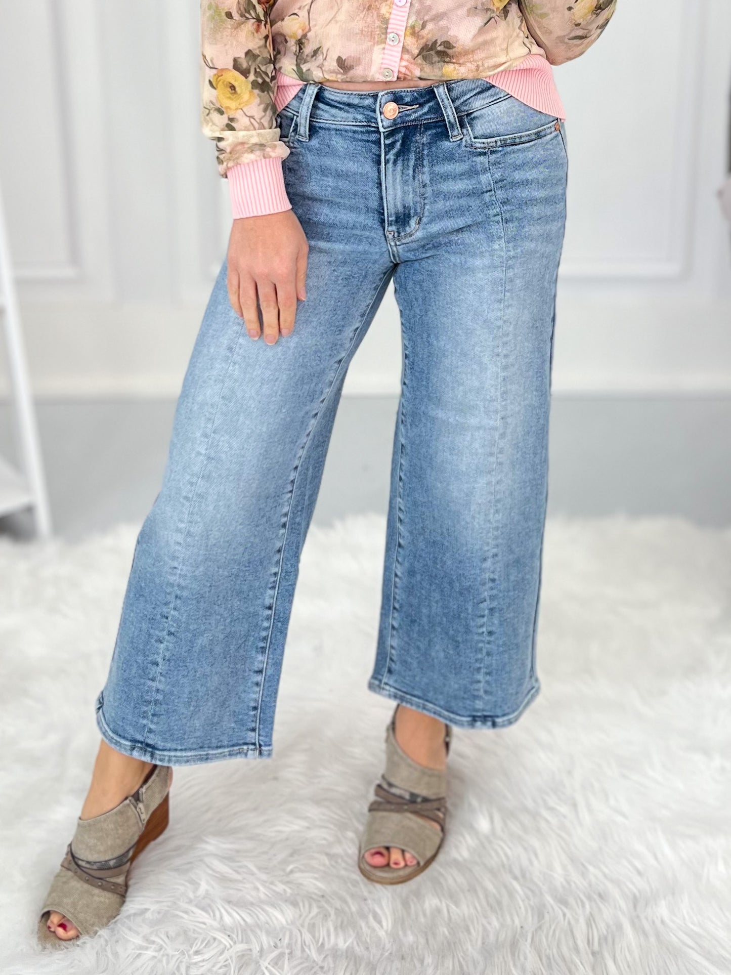 Center Of Attention - Judy Blue Vintage Wide Leg Cropped Jean