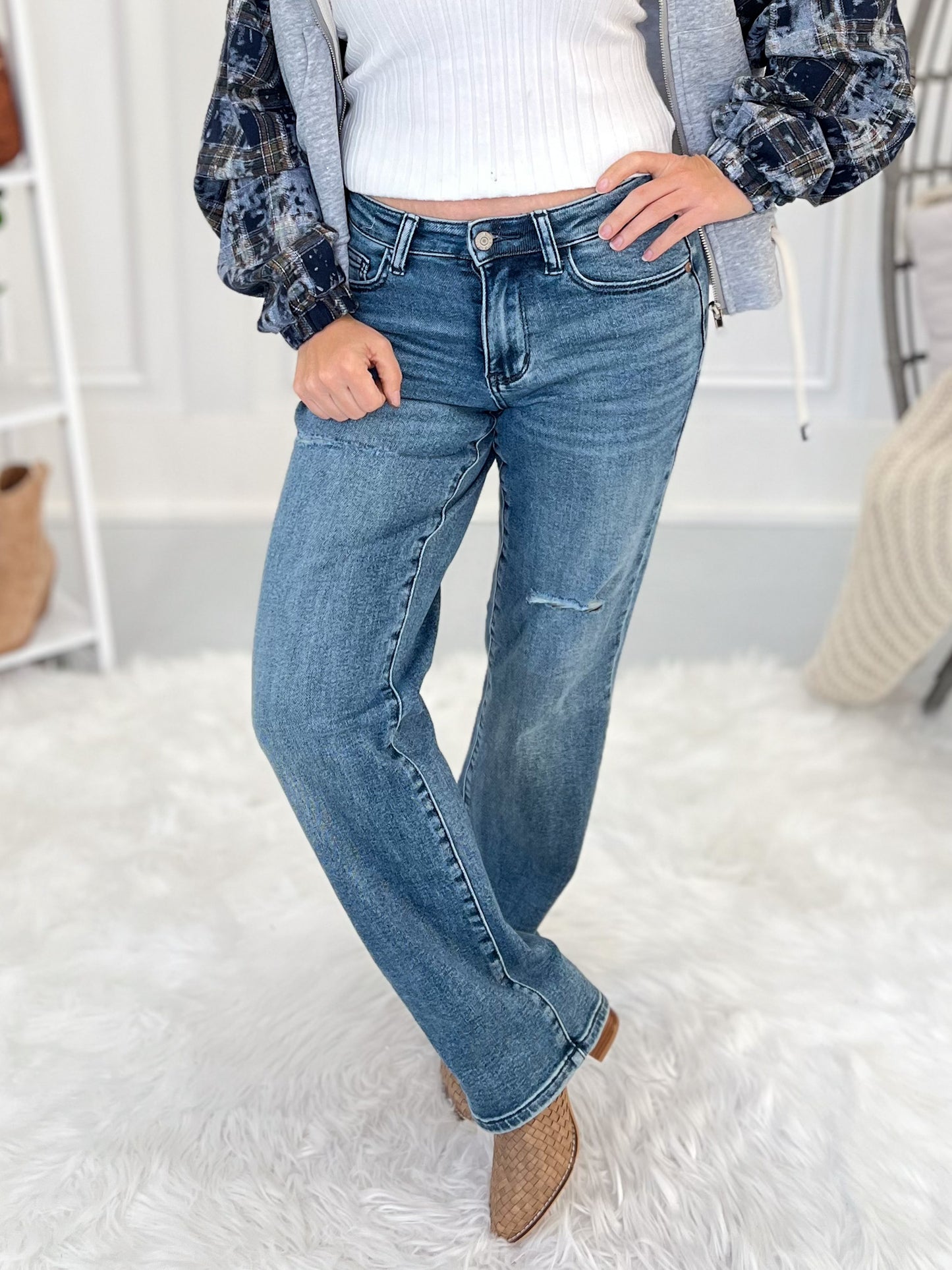 Lazy Daze - Judy Blue Distressed Dad Jean