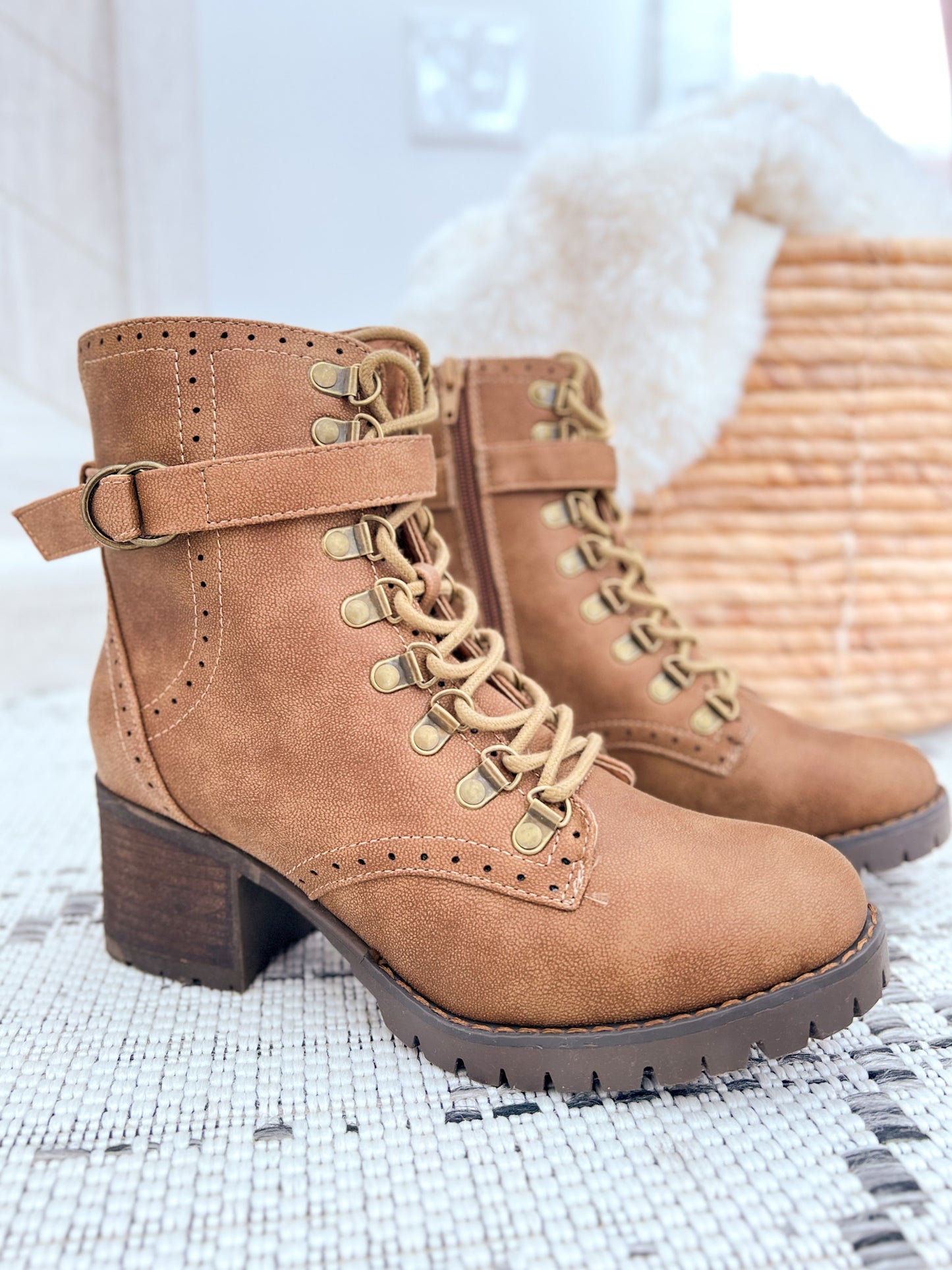 Very G Donatella Boot - Tan