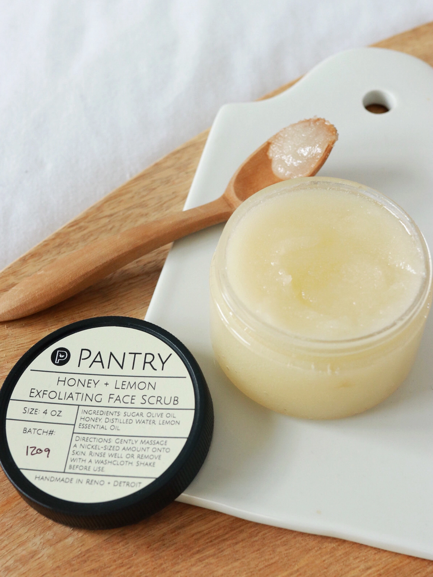 Honey + Lemon Exfoliating Face Scrub