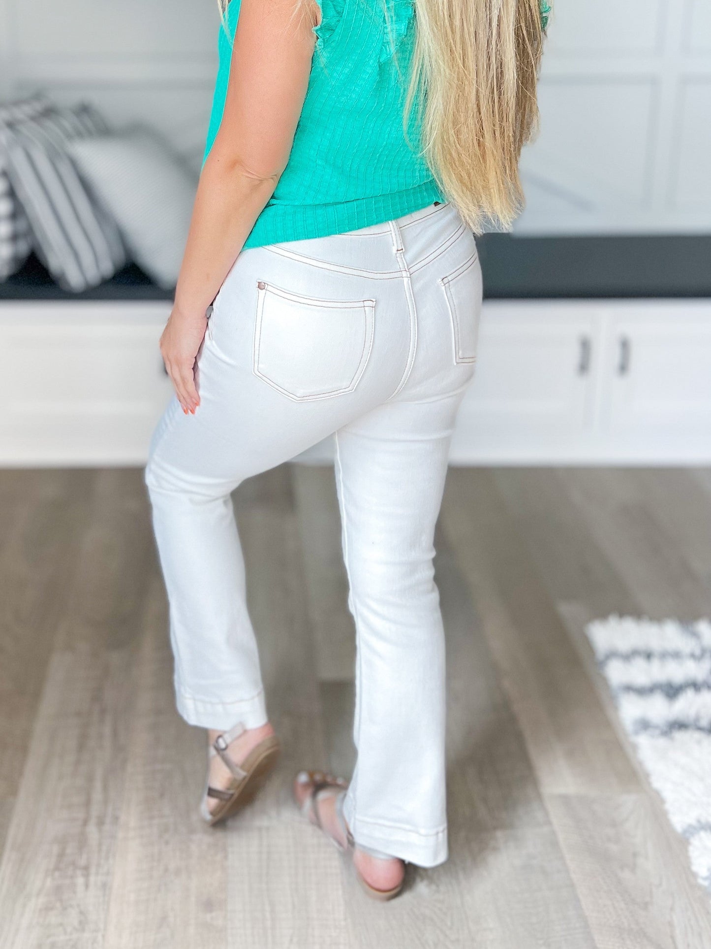 Judy Blue - White Cropped Bootcut Jeans